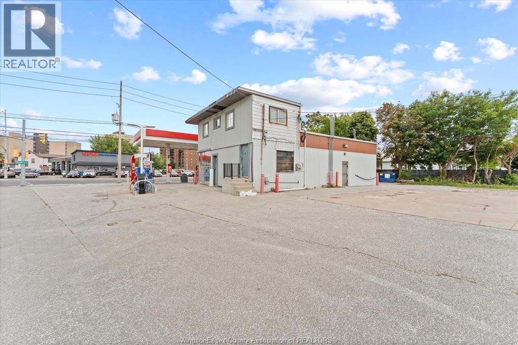 3511 Wyandotte, Windsor, Ontario  N8Y 1G2 - Photo 10 - 26023128