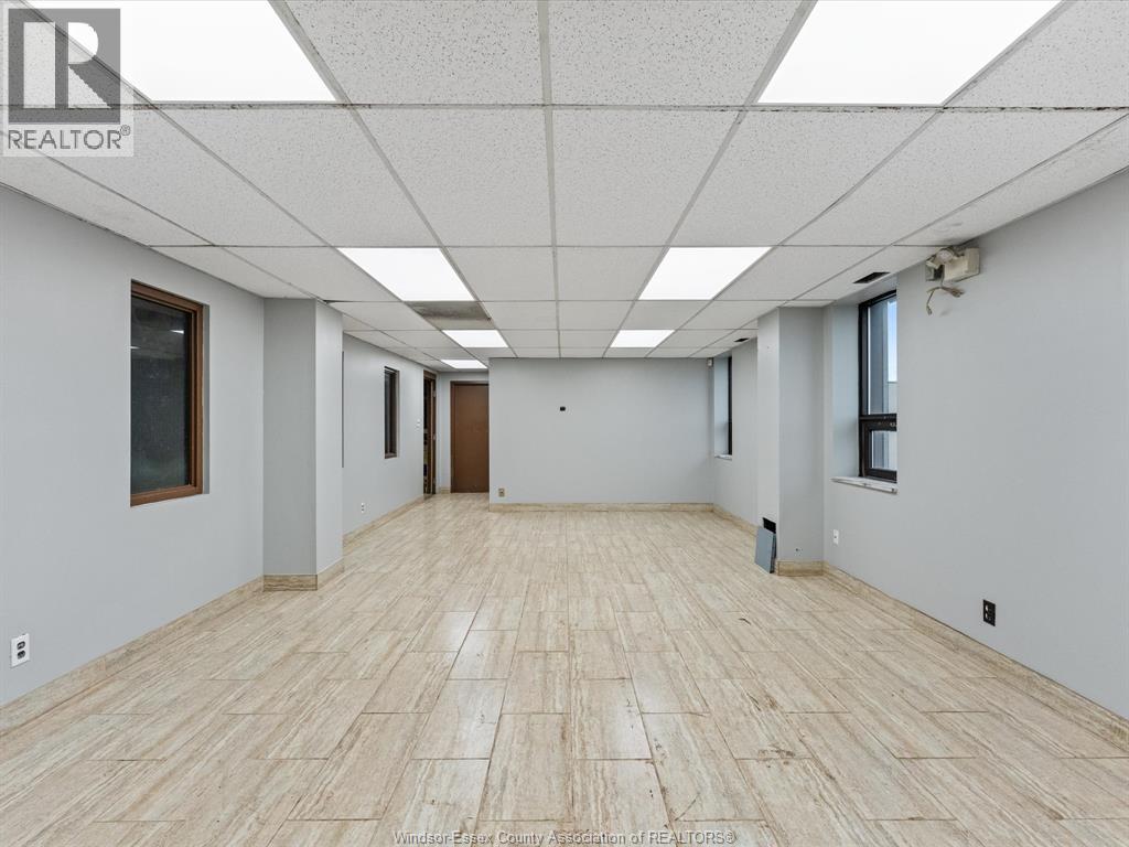 602 Ellis Street West, Windsor, Ontario  N8X 1Y7 - Photo 10 - 26023192
