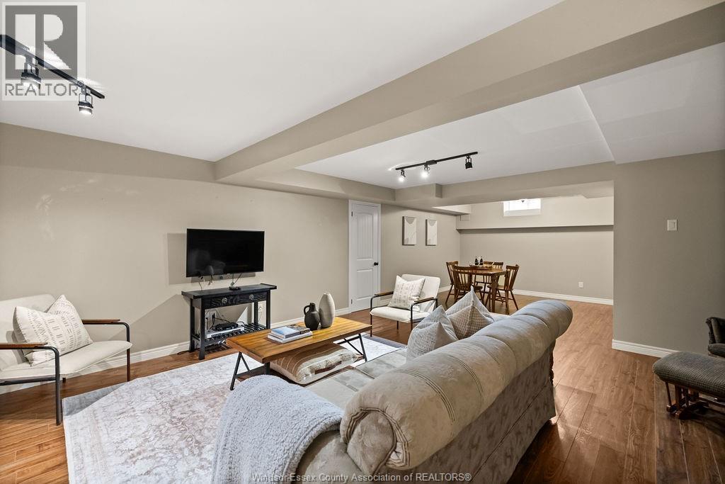 1352 Tecumseh Rd, Lakeshore, Ontario  N0R 1N0 - Photo 34 - 26022957