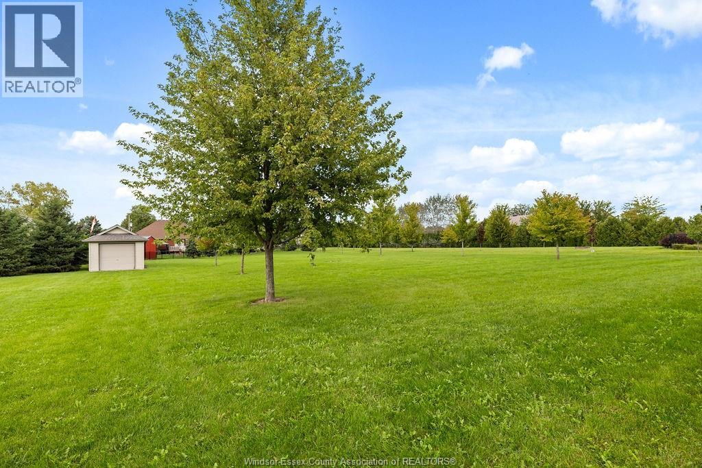 1352 Tecumseh Rd, Lakeshore, Ontario  N0R 1N0 - Photo 42 - 26022957