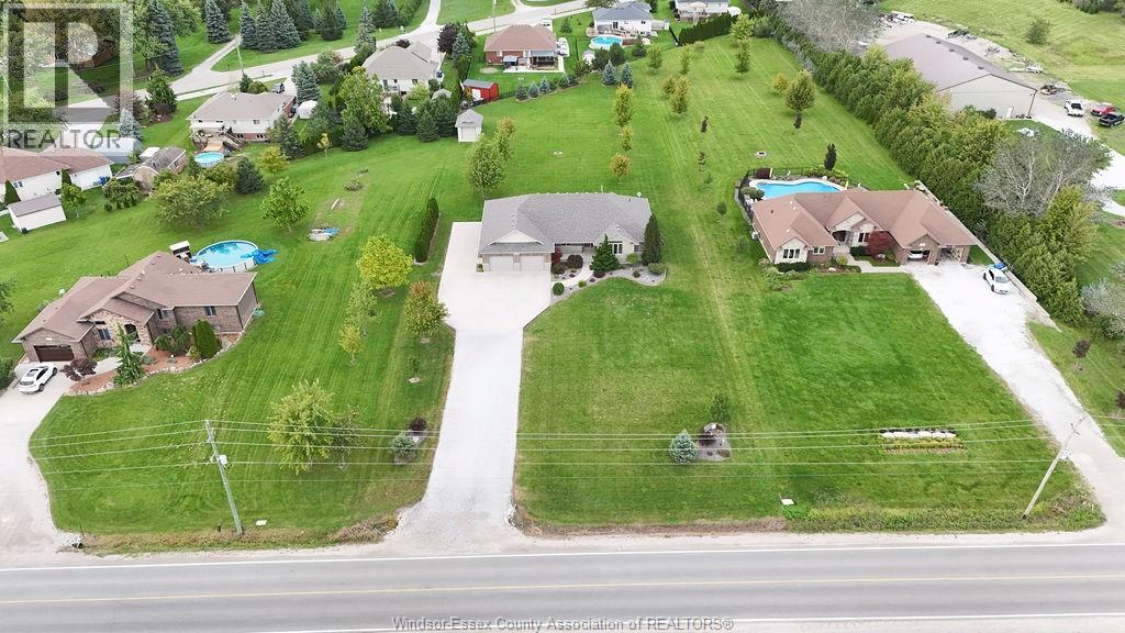 1352 Tecumseh Rd, Lakeshore, Ontario  N0R 1N0 - Photo 46 - 26022957