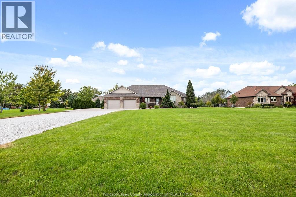 1352 Tecumseh Rd, Lakeshore, Ontario  N0R 1N0 - Photo 5 - 26022957