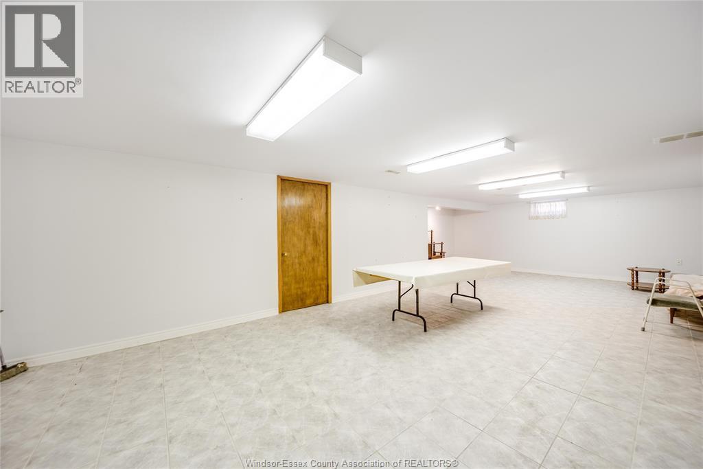 2506 Longfellow Avenue, Windsor, Ontario  N9E 2K9 - Photo 27 - 26023224