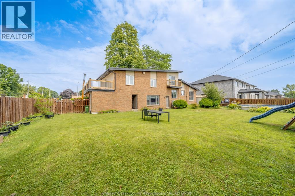 2405 Roxborough Boulevard, Windsor, Ontario  N9E 2Z7 - Photo 42 - 26022913