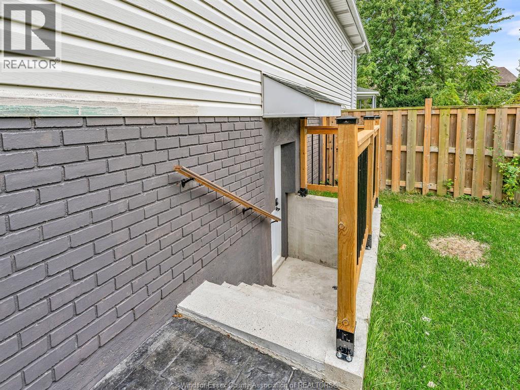 242 George Crescent, Lakeshore, Ontario  N0R 1A0 - Photo 5 - 26023231