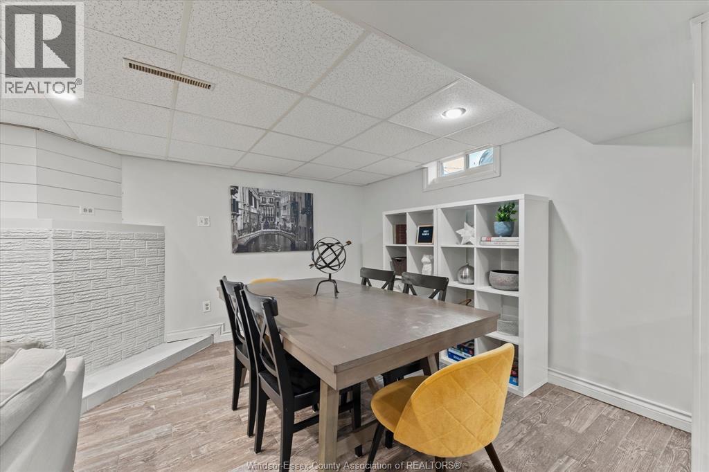 3425 Roxborough Boulevard, Windsor, Ontario  N9E 2Z9 - Photo 20 - 26023158