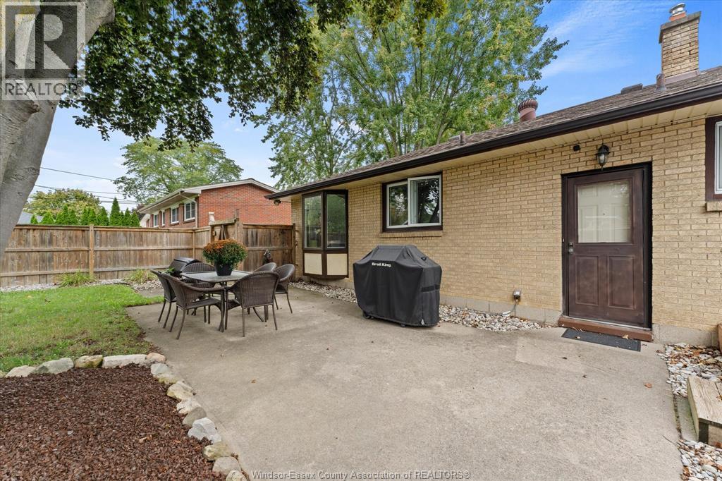3425 Roxborough Boulevard, Windsor, Ontario  N9E 2Z9 - Photo 30 - 26023158