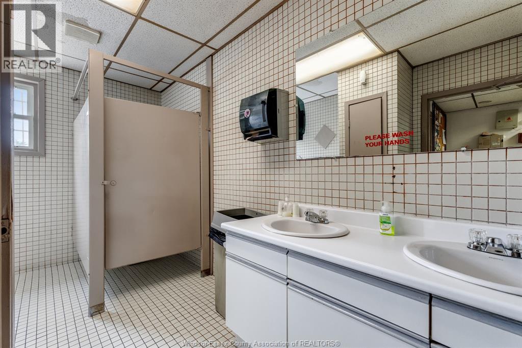 2330-2334 Mcdougall, Windsor, Ontario  N8X 3N4 - Photo 15 - 26023133
