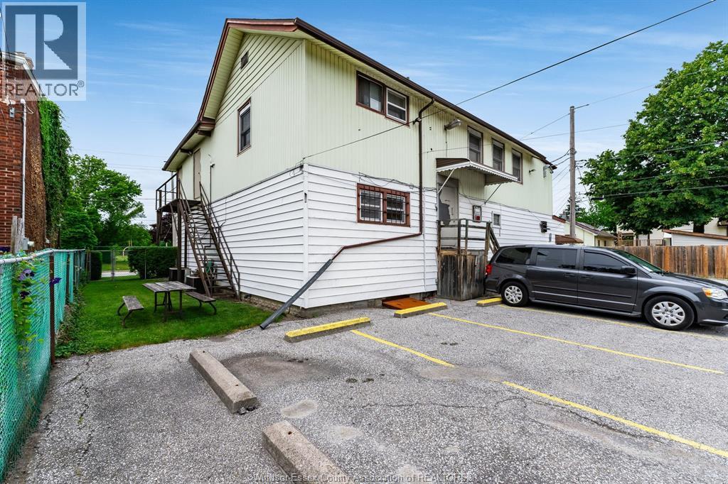 2330-2334 Mcdougall, Windsor, Ontario  N8X 3N4 - Photo 42 - 26023133