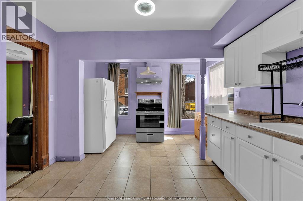 559 Assumption, Windsor, Ontario  N9A 3B3 - Photo 14 - 26023223
