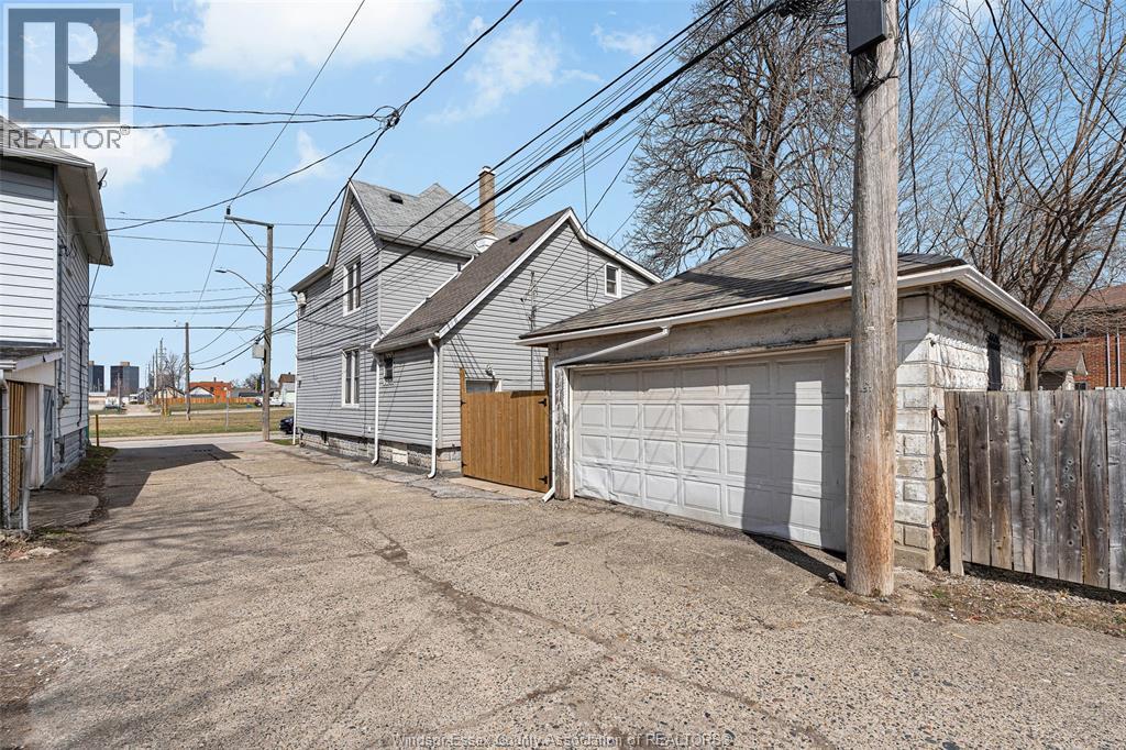 559 Assumption, Windsor, Ontario  N9A 3B3 - Photo 32 - 26023223