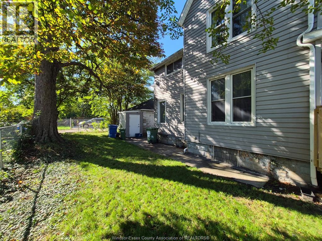 559 Assumption, Windsor, Ontario  N9A 3B3 - Photo 38 - 26023223