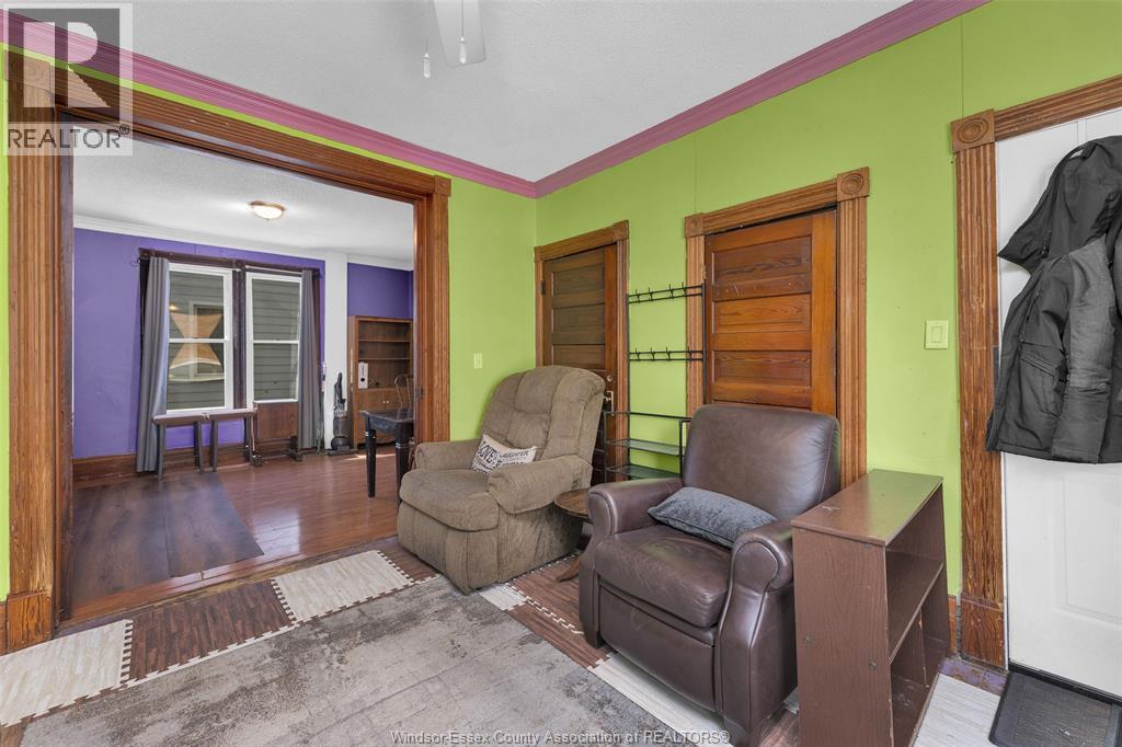 559 Assumption, Windsor, Ontario  N9A 3B3 - Photo 9 - 26023223