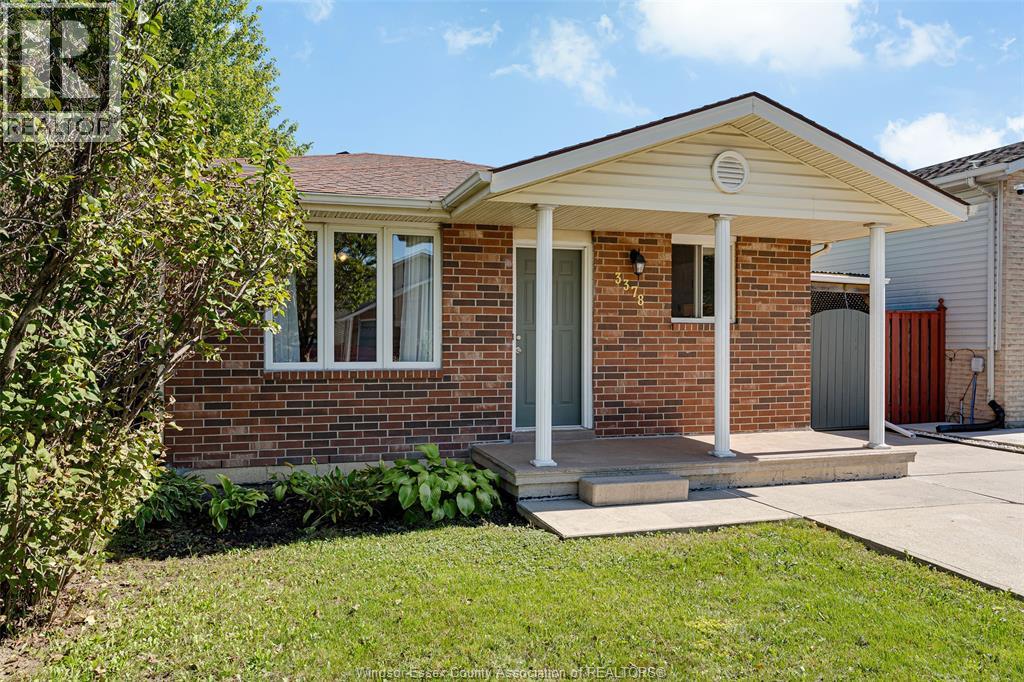 3378 Candlewood Crescent, Windsor, Ontario  N8W 5M5 - Photo 3 - 26023253