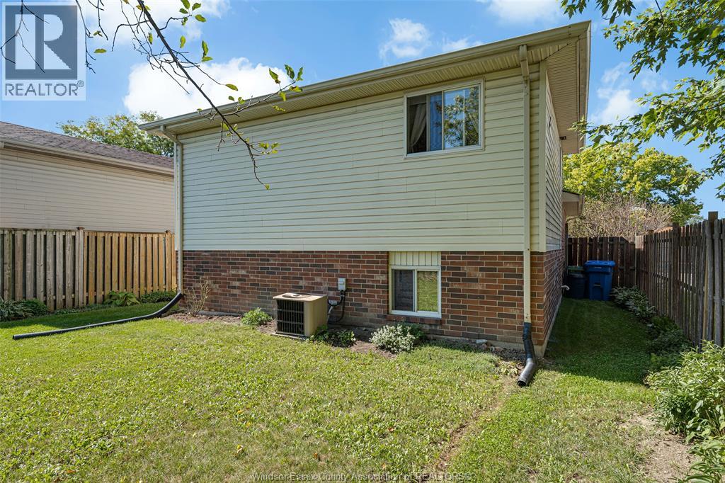 3378 Candlewood Crescent, Windsor, Ontario  N8W 5M5 - Photo 31 - 26023253