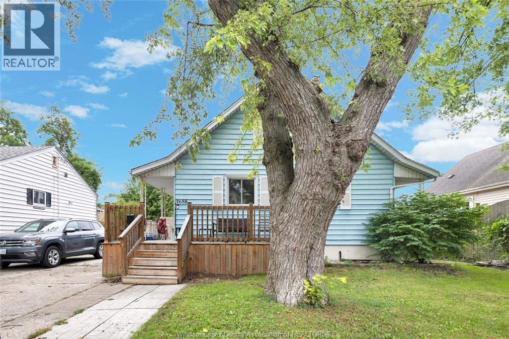 1658 Arthur, Windsor, Ontario  N8Y 3Z3 - Photo 2 - 26023221