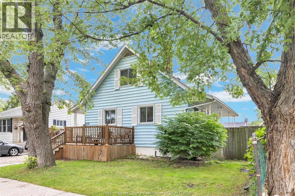 1658 Arthur, Windsor, Ontario  N8Y 3Z3 - Photo 3 - 26023221
