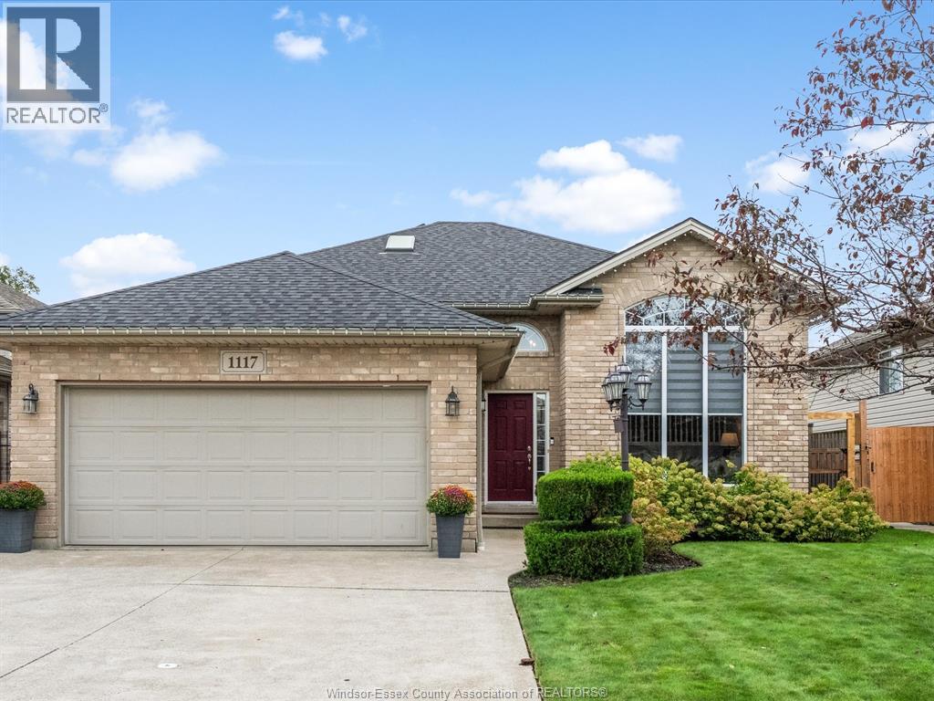 1117 Monarch Meadows Drive, Lakeshore, Ontario  N8L 0W5 - Photo 2 - 26023238