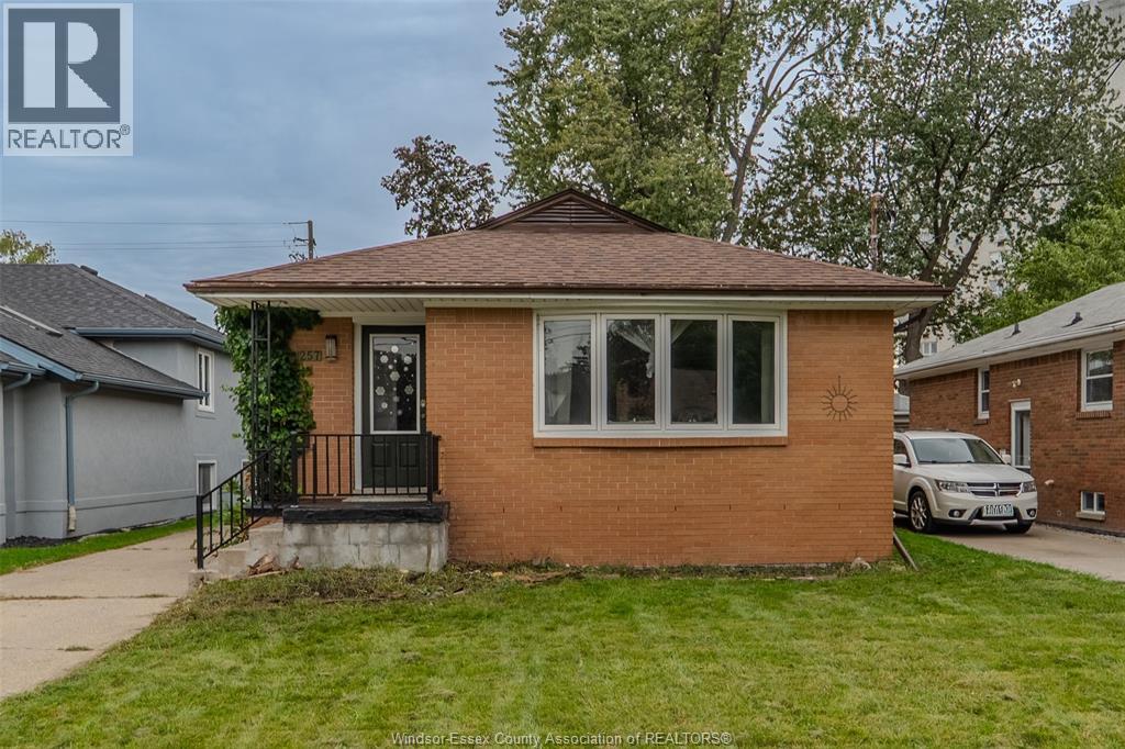 257 Dieppe STREET, Windsor, Ontario