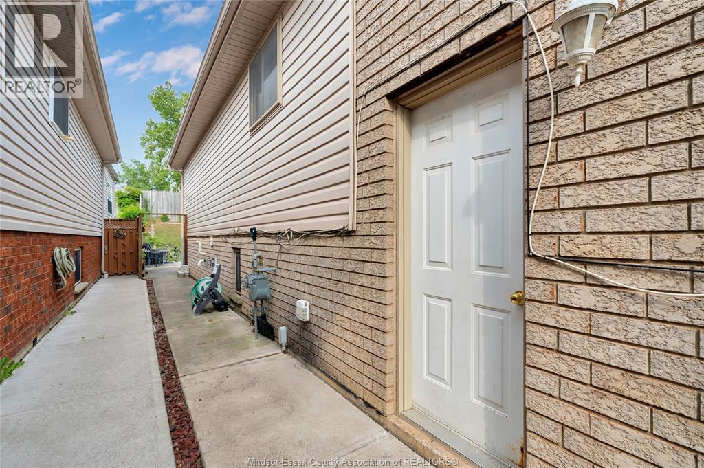 2078 Rockport, Windsor, Ontario  N9G 3A6 - Photo 30 - 26023173