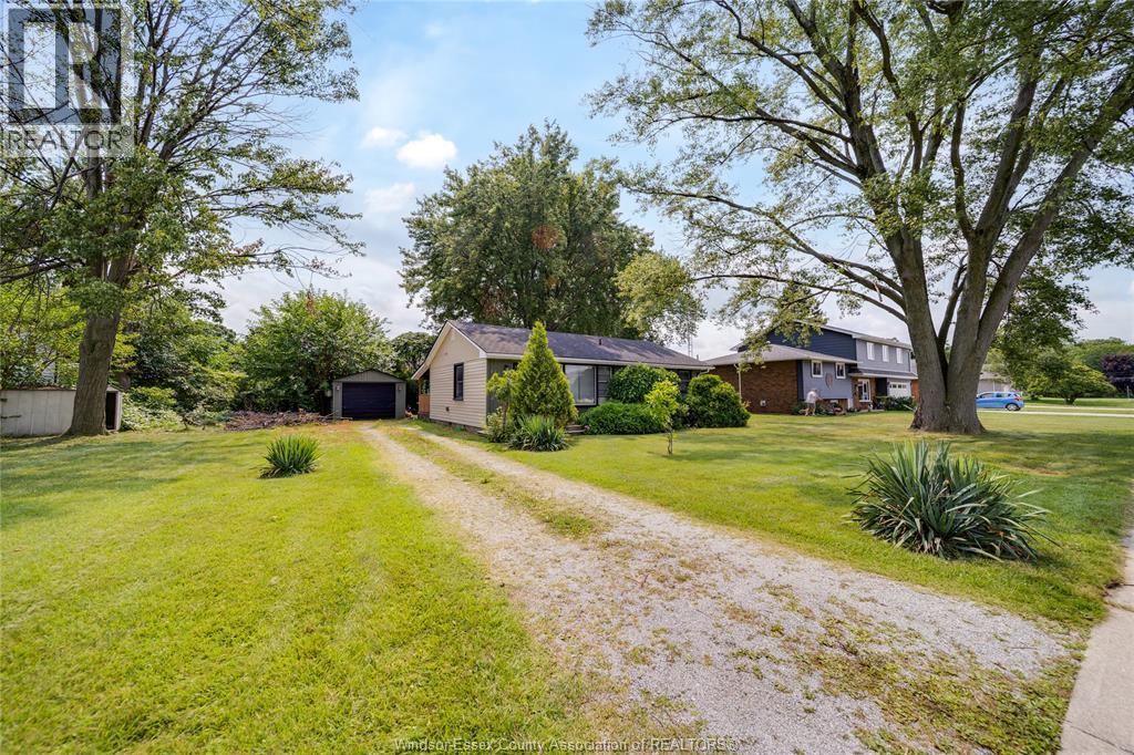 350 Bouffard, Lasalle, Ontario  N9J 1G2 - Photo 18 - 26023267