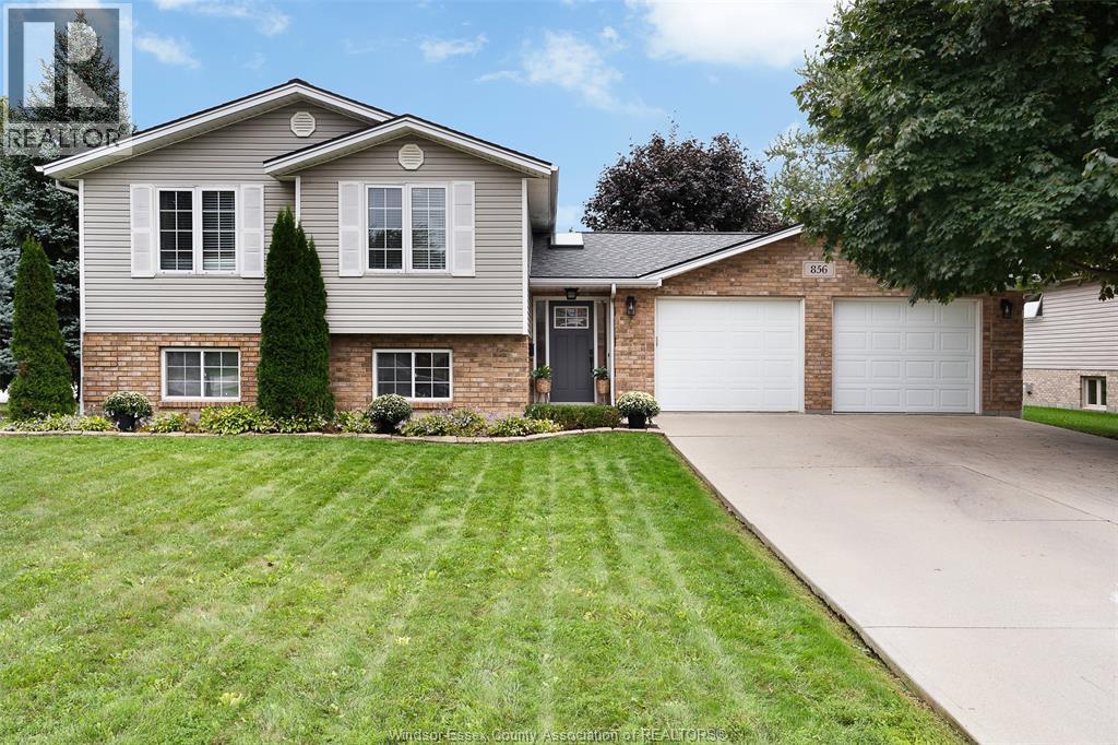 856 LAWNDALE, Kingsville, Ontario