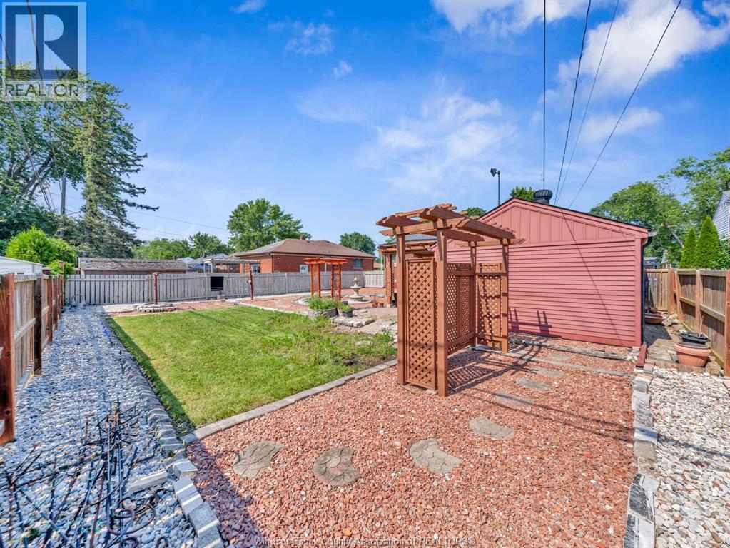 3551 Dominion Boulevard, Windsor, Ontario  N9E 2P1 - Photo 40 - 26023272