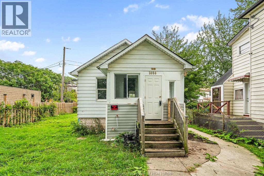1016 Hickory ROAD, Windsor, Ontario