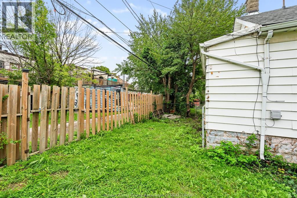 1016 Hickory Road, Windsor, Ontario  N8Y 3S1 - Photo 22 - 26023129