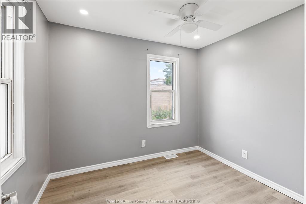 1016 Hickory Road, Windsor, Ontario  N8Y 3S1 - Photo 5 - 26023129