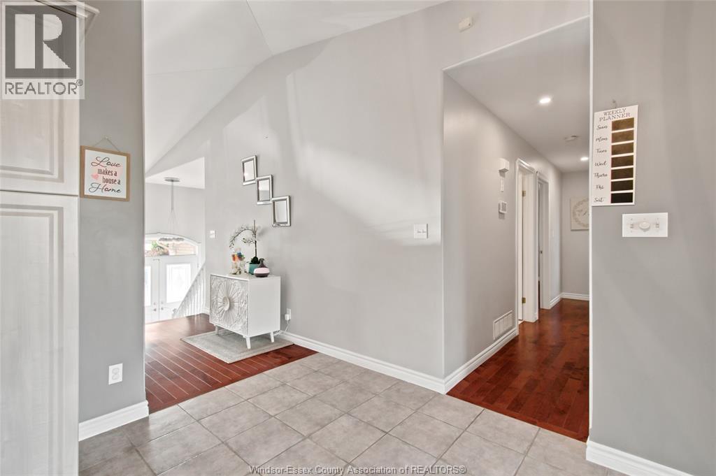 1596 Morningstar Avenue, Windsor, Ontario  N8P 1P9 - Photo 18 - 26023266