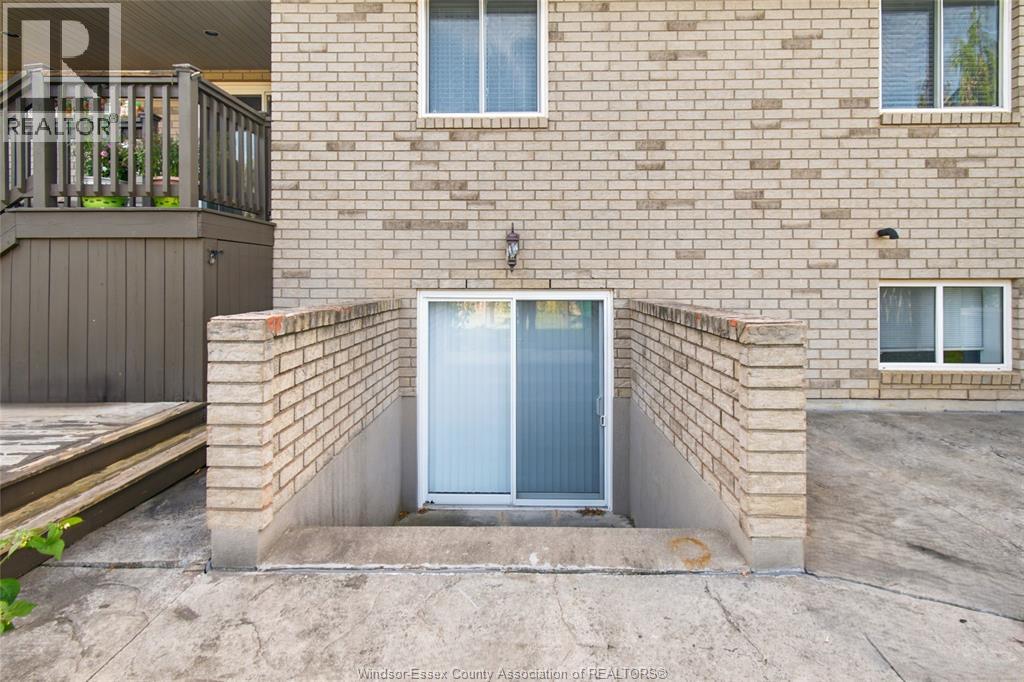 1596 Morningstar Avenue, Windsor, Ontario  N8P 1P9 - Photo 31 - 26023266
