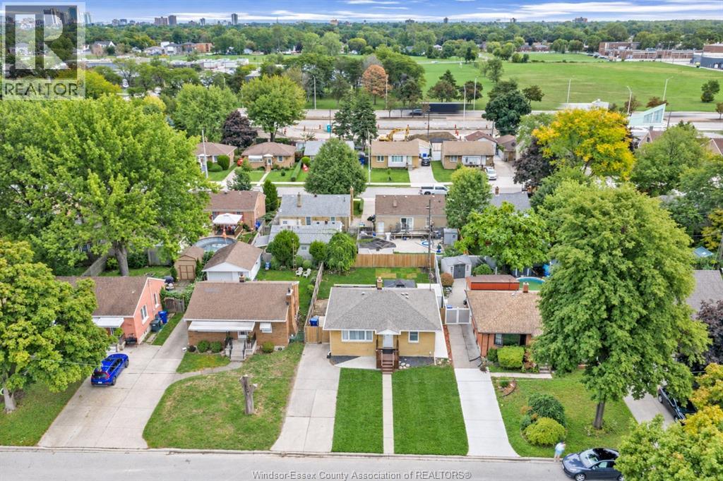 1202 Harrison, Windsor, Ontario  N9C 3J5 - Photo 2 - 26023283