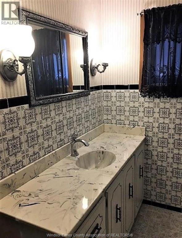 972 Parent, Windsor, Ontario  N9A 2E3 - Photo 16 - 26023220
