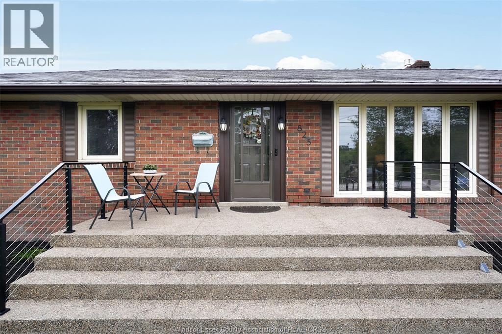 825 Morton Drive, Lasalle, Ontario  N9J 3V3 - Photo 2 - 26023069