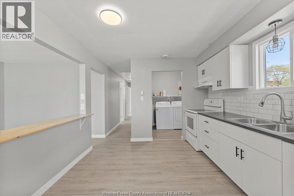 561 Chippawa Street, Windsor, Ontario  N9C 2W2 - Photo 4 - 26023322