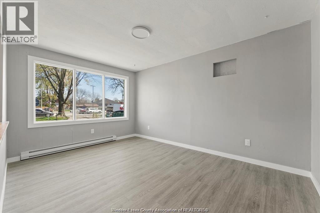 561 Chippawa Street, Windsor, Ontario  N9C 2W2 - Photo 9 - 26023322