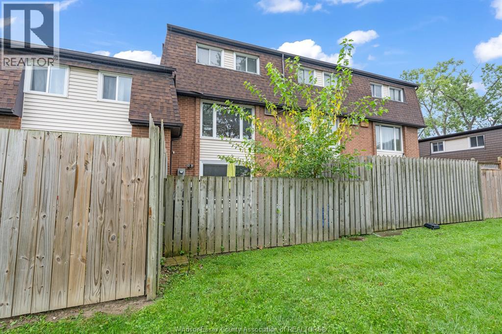 6312 Thornberry, Windsor, Ontario  N8T 3A2 - Photo 38 - 26023320