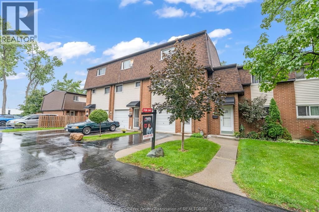 6312 Thornberry, Windsor, Ontario  N8T 3A2 - Photo 5 - 26023320