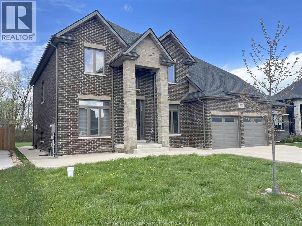 566 Maguire Street, Windsor, Ontario  N9E 0A6 - Photo 2 - 26023122