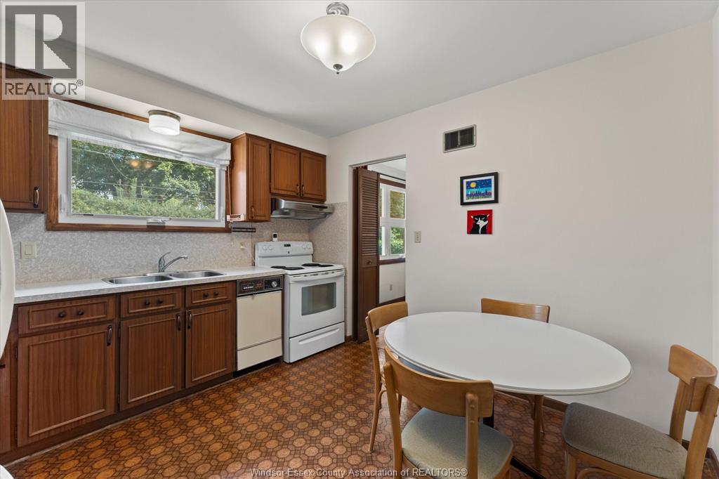 3630 Avondale Avenue, Windsor, Ontario  N9E 1X9 - Photo 10 - 26023230