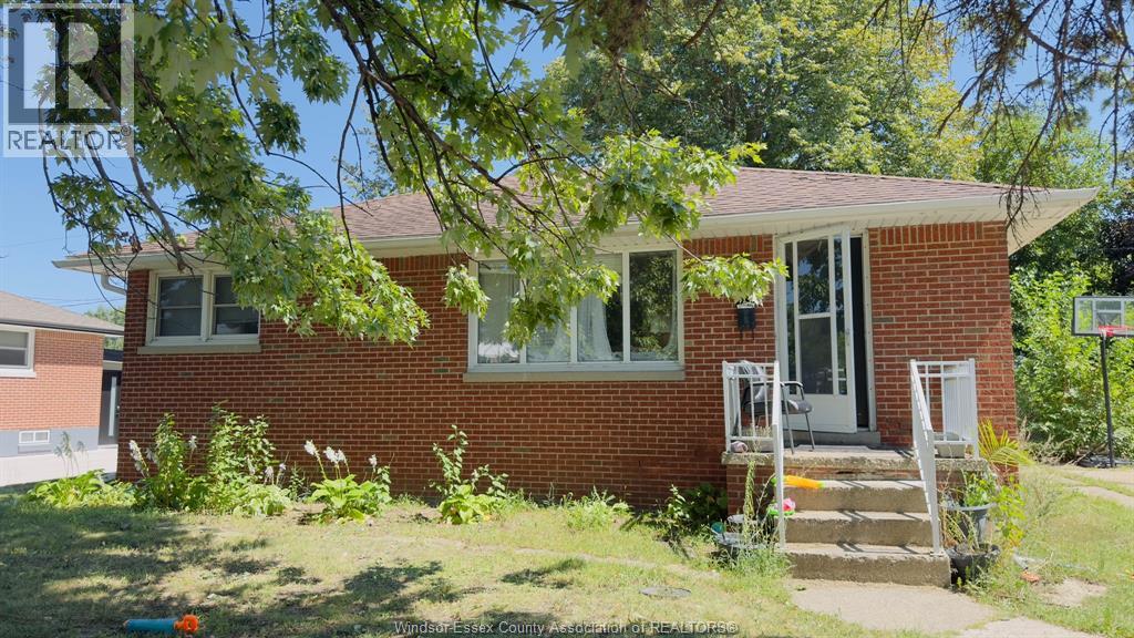 3580 Mckay Aven (Lower Unit), Windsor, Ontario  N9E 2R9 - Photo 1 - 26023338