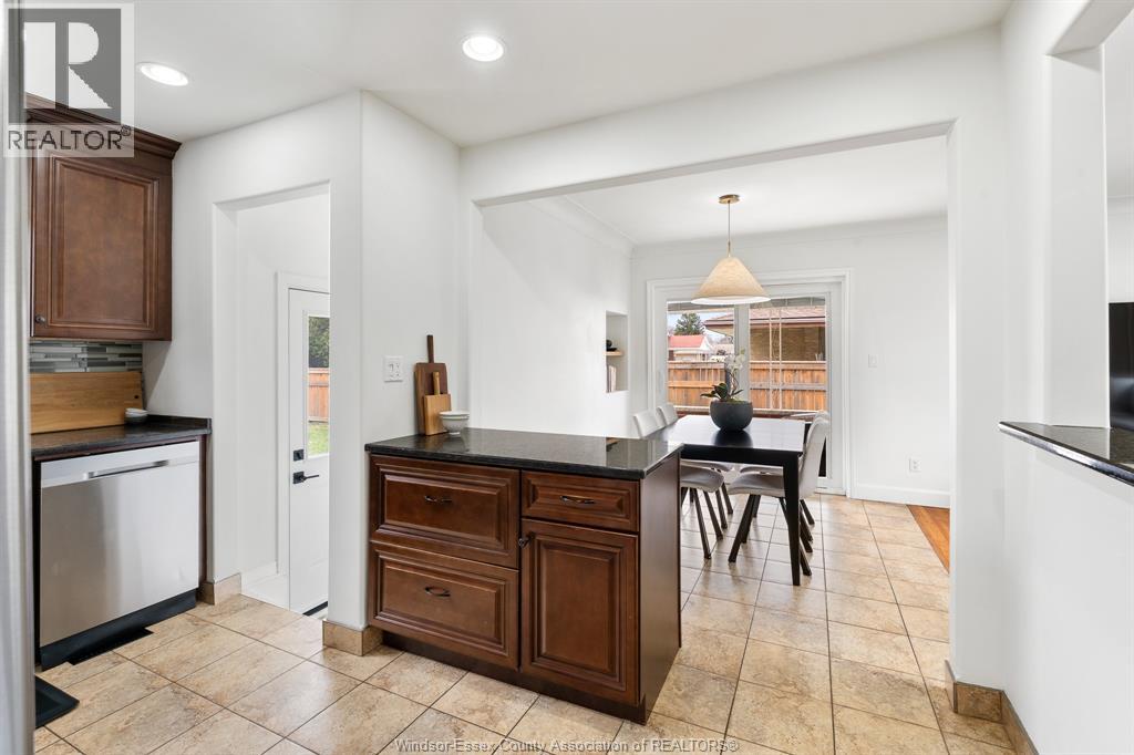 735 Lounsborough, Windsor, Ontario  N9G 1G1 - Photo 16 - 26023364