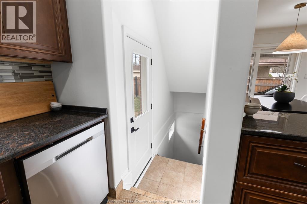 735 Lounsborough, Windsor, Ontario  N9G 1G1 - Photo 23 - 26023364