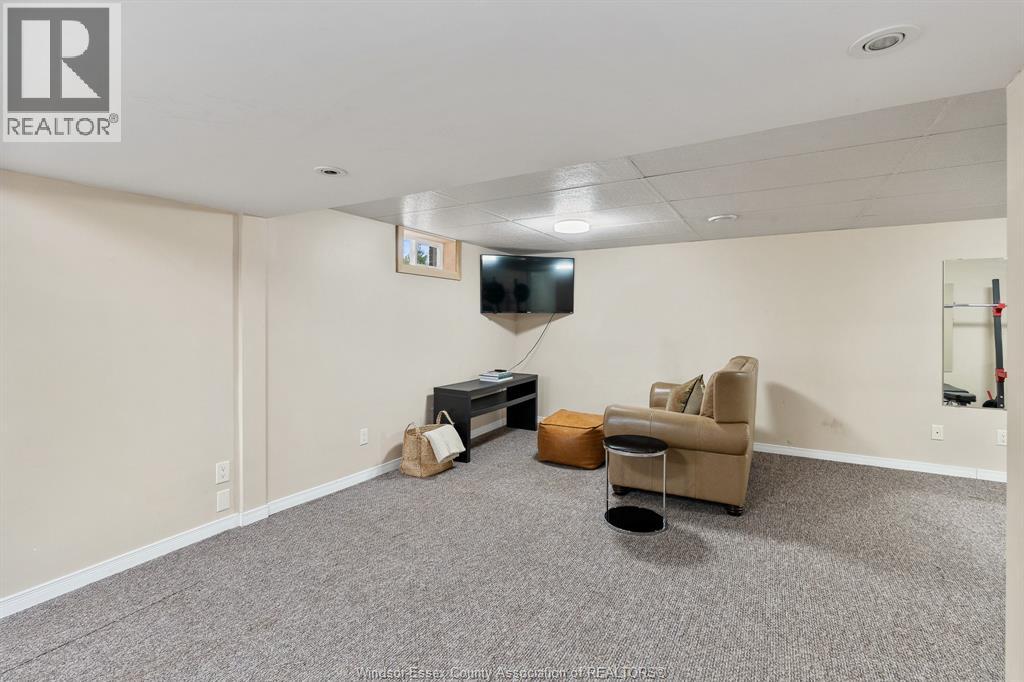 735 Lounsborough, Windsor, Ontario  N9G 1G1 - Photo 25 - 26023364