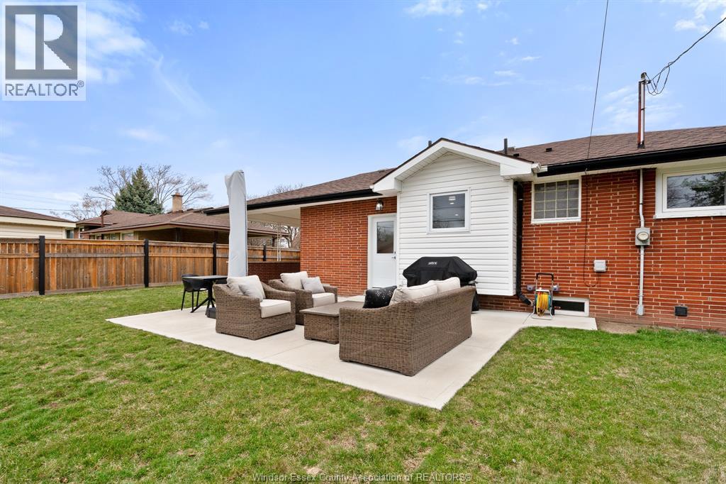 735 Lounsborough, Windsor, Ontario  N9G 1G1 - Photo 37 - 26023364