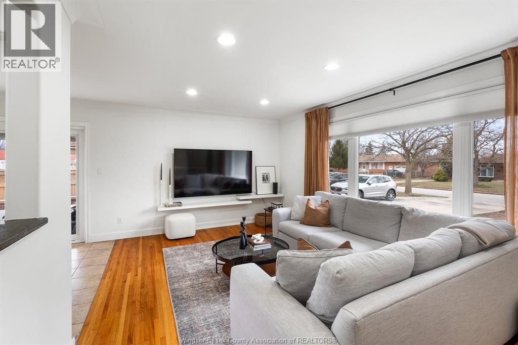 735 Lounsborough, Windsor, Ontario  N9G 1G1 - Photo 7 - 26023364