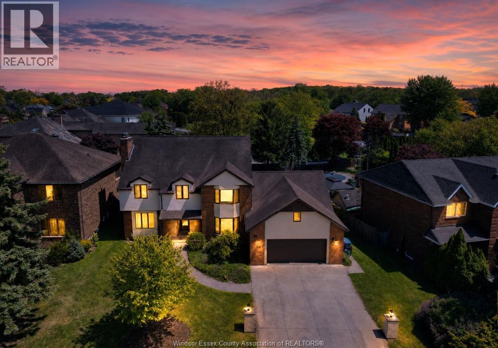 28 CLEOPHAS DRIVE, Lakeshore, Ontario