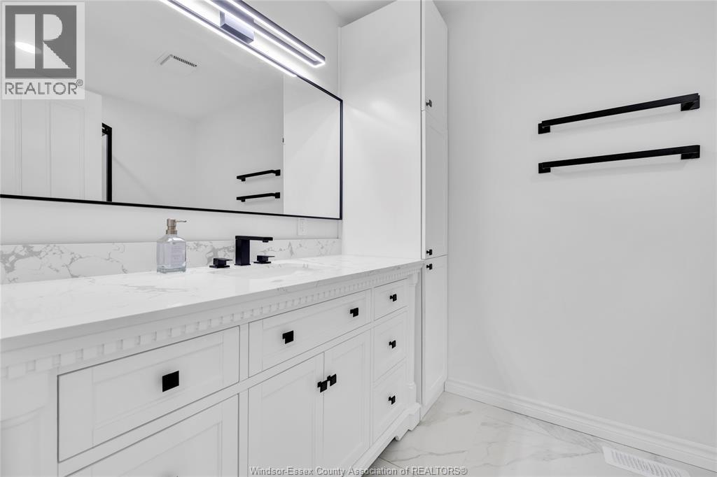 28 Cleophas Drive, Lakeshore, Ontario  N8N 4J9 - Photo 11 - 26023368
