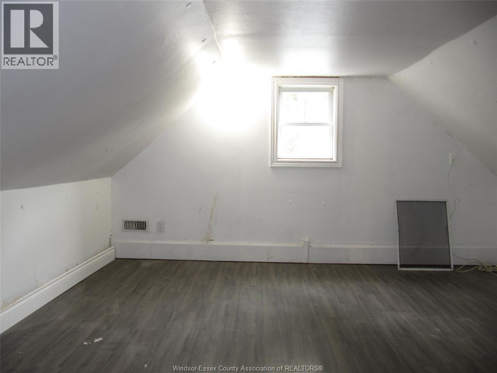 240 George St, Amherstburg, Ontario  N9V 2E9 - Photo 15 - 26023337